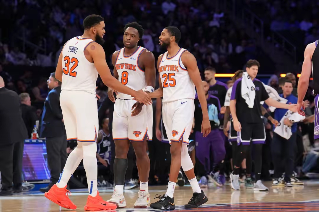 开云服务平台冲刺阶段纽约尼克斯备战欧篮联，内部沟通细节曝光，悬念犹存，年轻球员得到机会的简单介绍